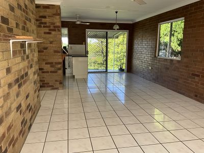 6 Pelican Street, Emu Park