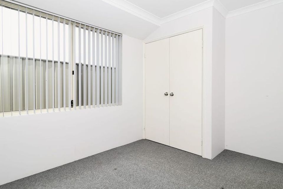 1 Ballaballa Close , Baldivis