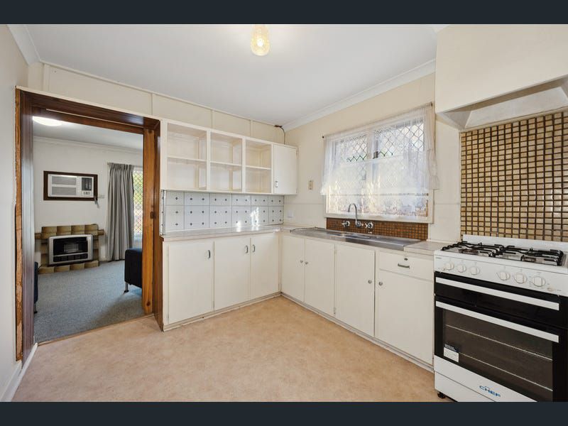 5 Grasmere Place, Kelmscott