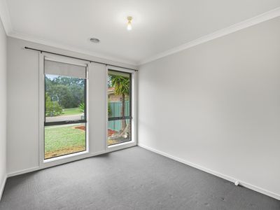 24 Silver Wattle Drive, Wangaratta