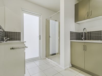 1936 Huon Highway, Grove