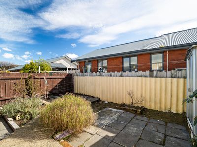 10D Law Street, Caversham