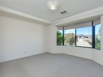 4 Trumpeter Parade, Yanchep