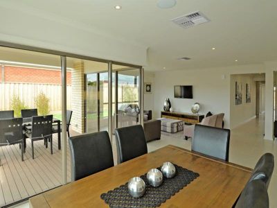 27 Paraffin Drive, Leopold