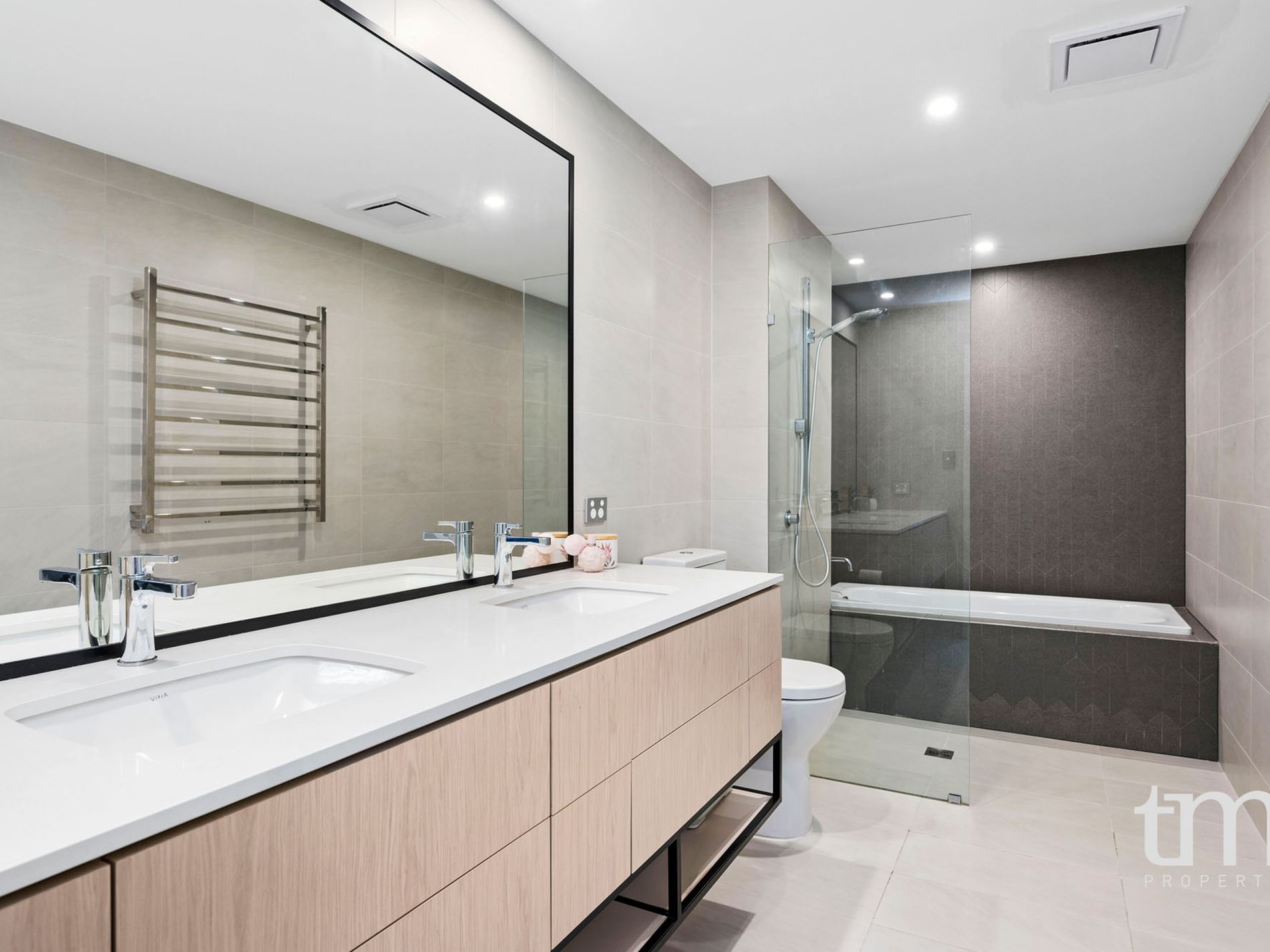 35 / 2 Milyarm Rise, Swanbourne