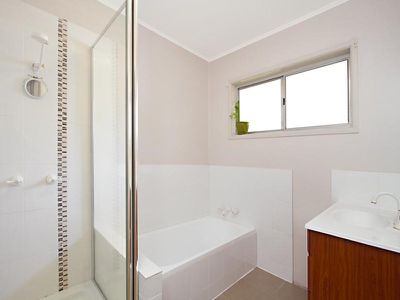 23 Nioka Street, Rochedale South