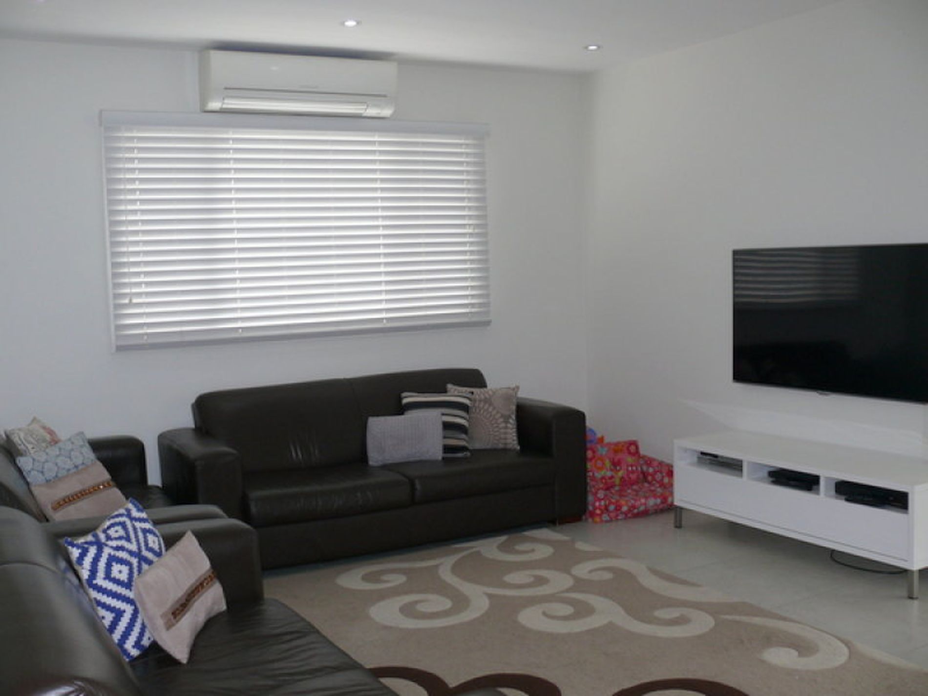 186 Henry Lawson Drive, Georges Hall