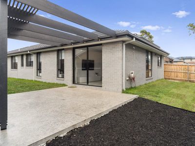15 Copley Street, Cranbourne