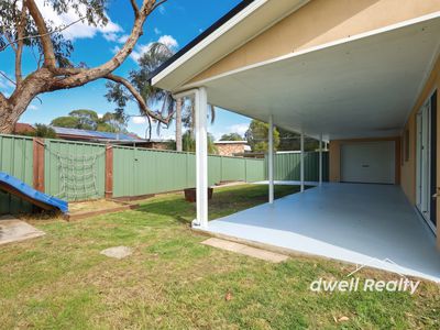 4 DEANE STREET, St Georges Basin