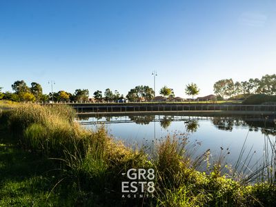 8 Kemsley Green, Cranbourne East