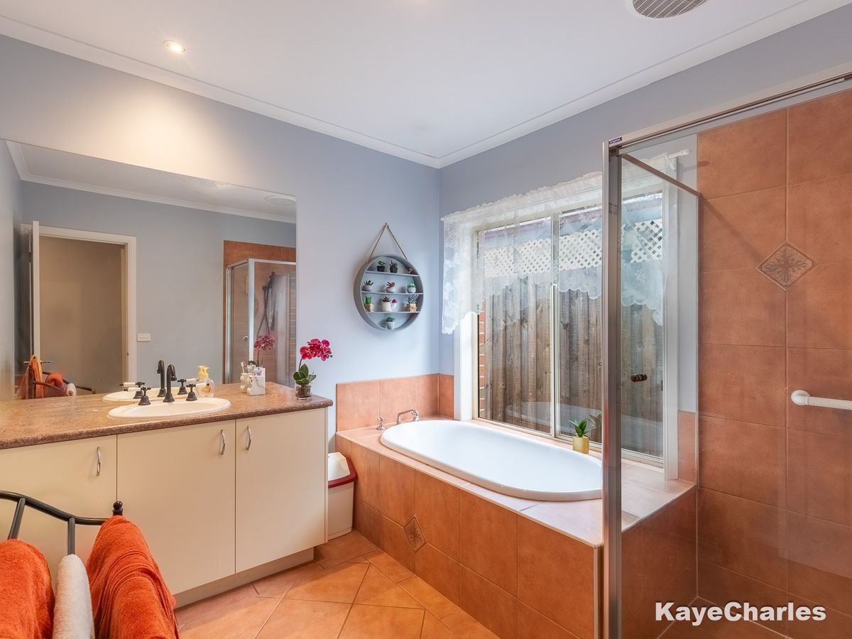 19 Lakeview Terrace, Beaconsfield