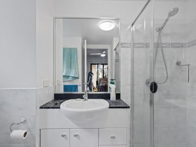 9 / 165 Main Street, Kangaroo Point