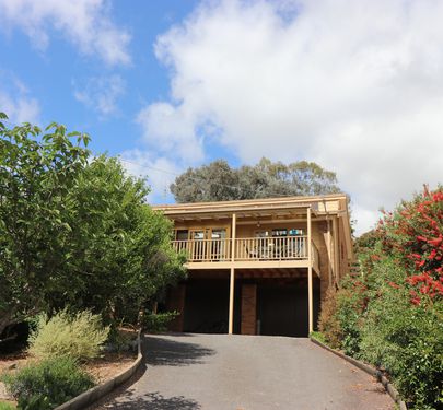 10 Lyons Street, Yea