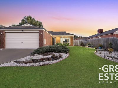 13 Bookham Way, Cranbourne West