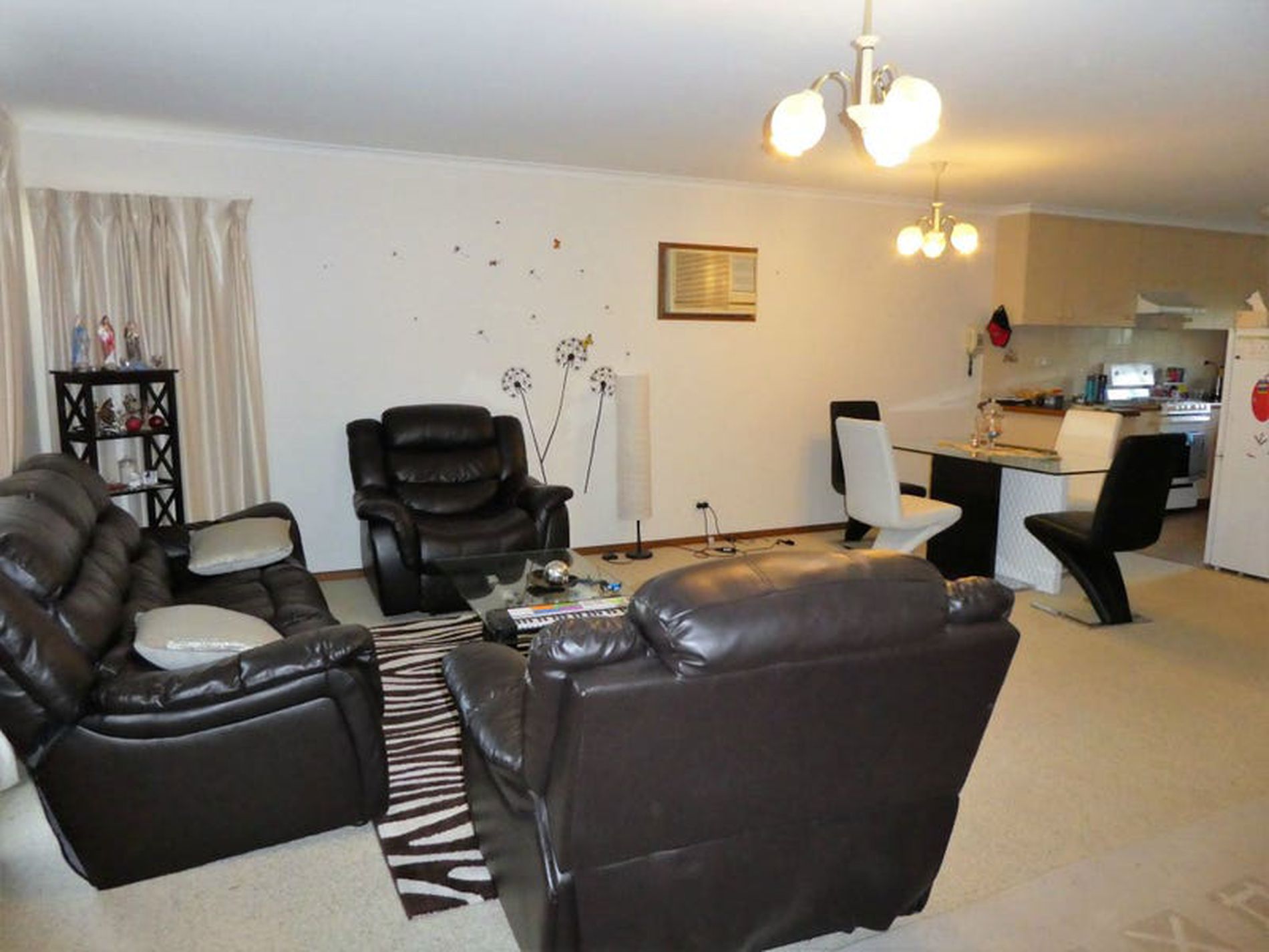 2 / 24 Oak Street, Seymour