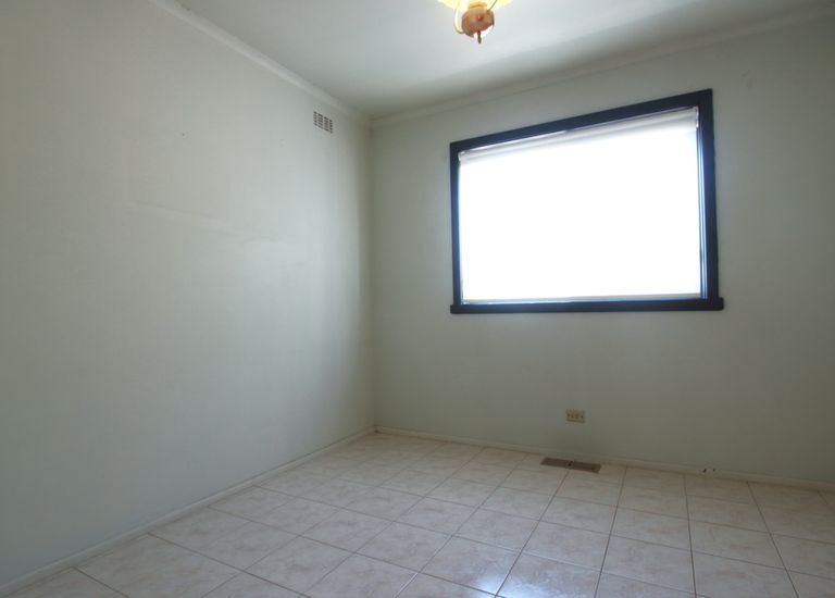 36 Alward Avenue, Clayton South