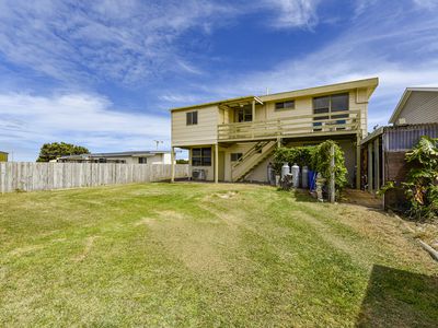 275 Pelican Point Road, Pelican Point