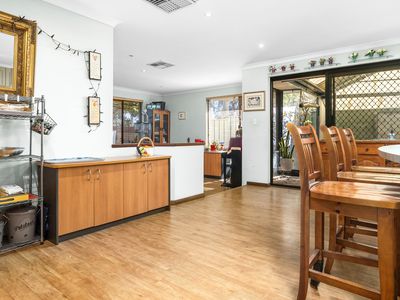 35 Bramley Way, Bibra Lake