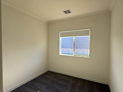 28 Kutjera Street, Manor Lakes