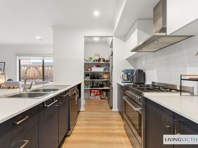 9 Journey Drive, Fraser Rise
