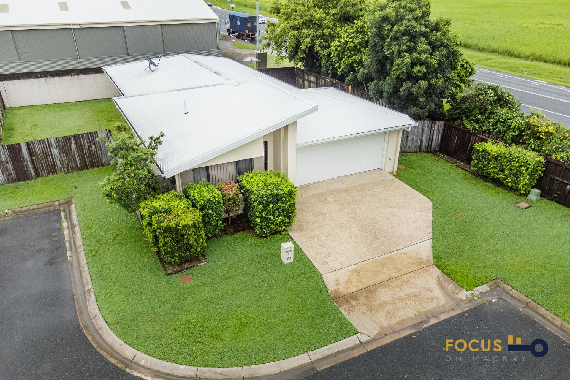 5 Chanelle Court, Glenella