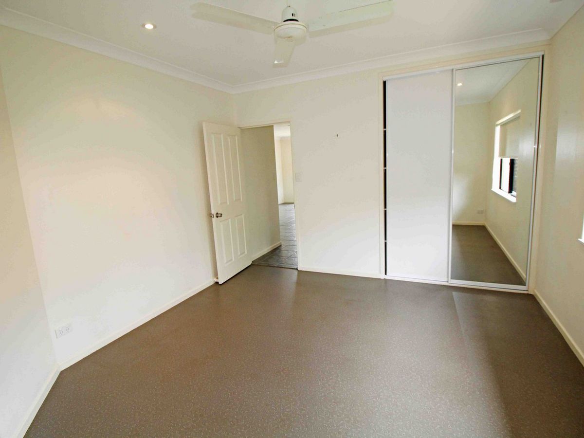 7 Jannina Drive, Atherton