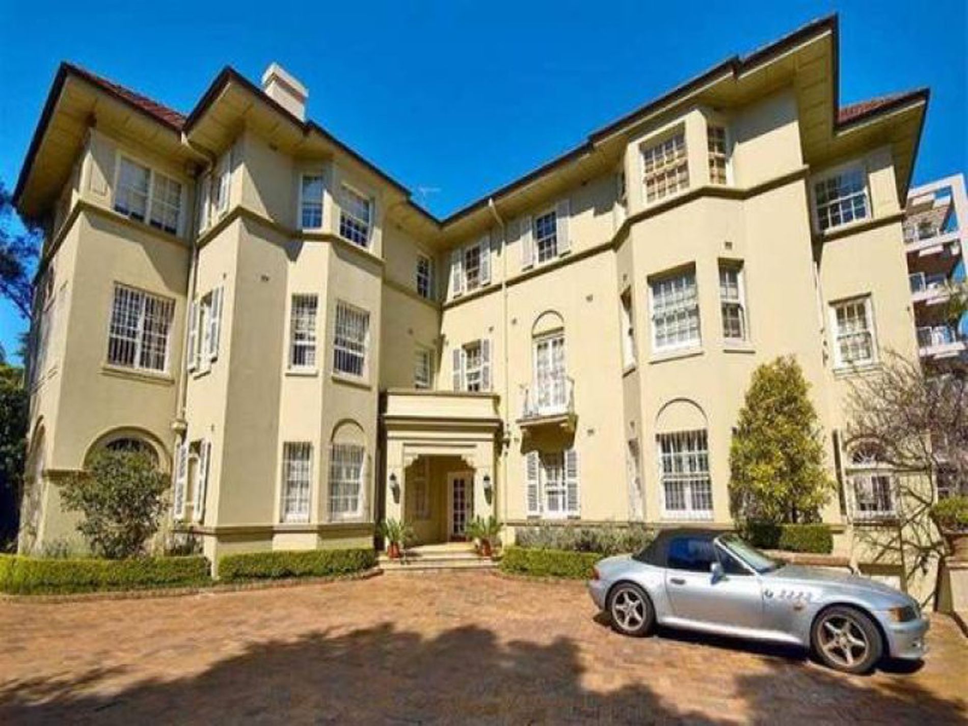 1 / 14A Darling Point Road, Darling Point