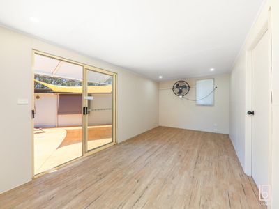 1 Parklake Close, Wyongah