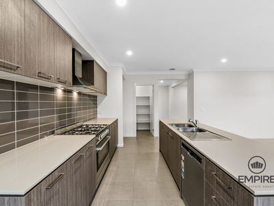 4 Pablo Drive, Clyde North