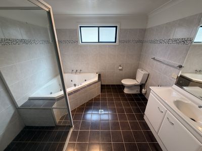 70 Ferry Street , Forbes