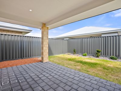 10 Gunwale Avenue, Port Kennedy