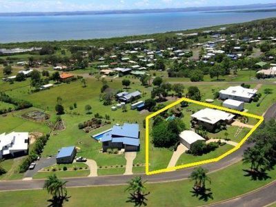 9 Cove Boulevard, River Heads