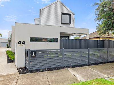 1 / 44 Ararat Street, Altona North