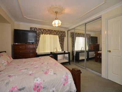 8 Seinor Street, Somerville