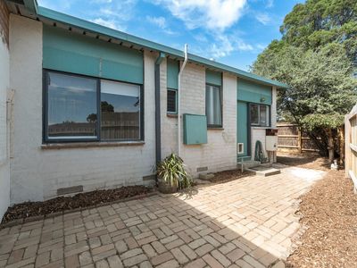 1 / 11 Leicester Ave, Mount Eliza