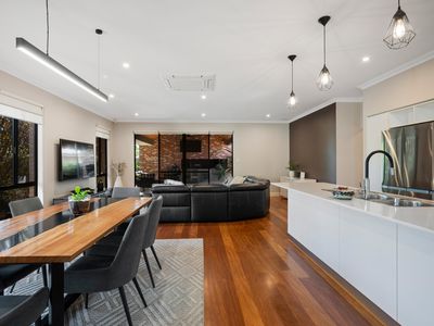 84 Broadway Boulevard, Piara Waters
