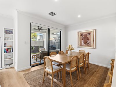 45 Graduation Parade, Taperoo