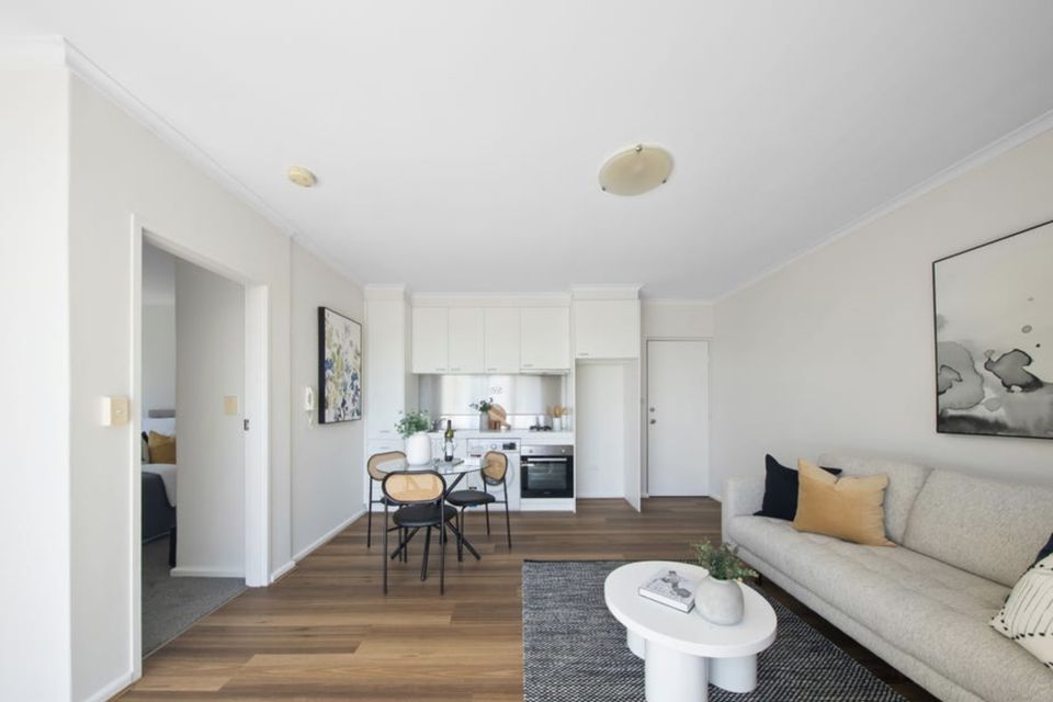 7 / 2 Pozieres Avenue, Elwood