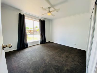 82 Sturt Circle, Dubbo