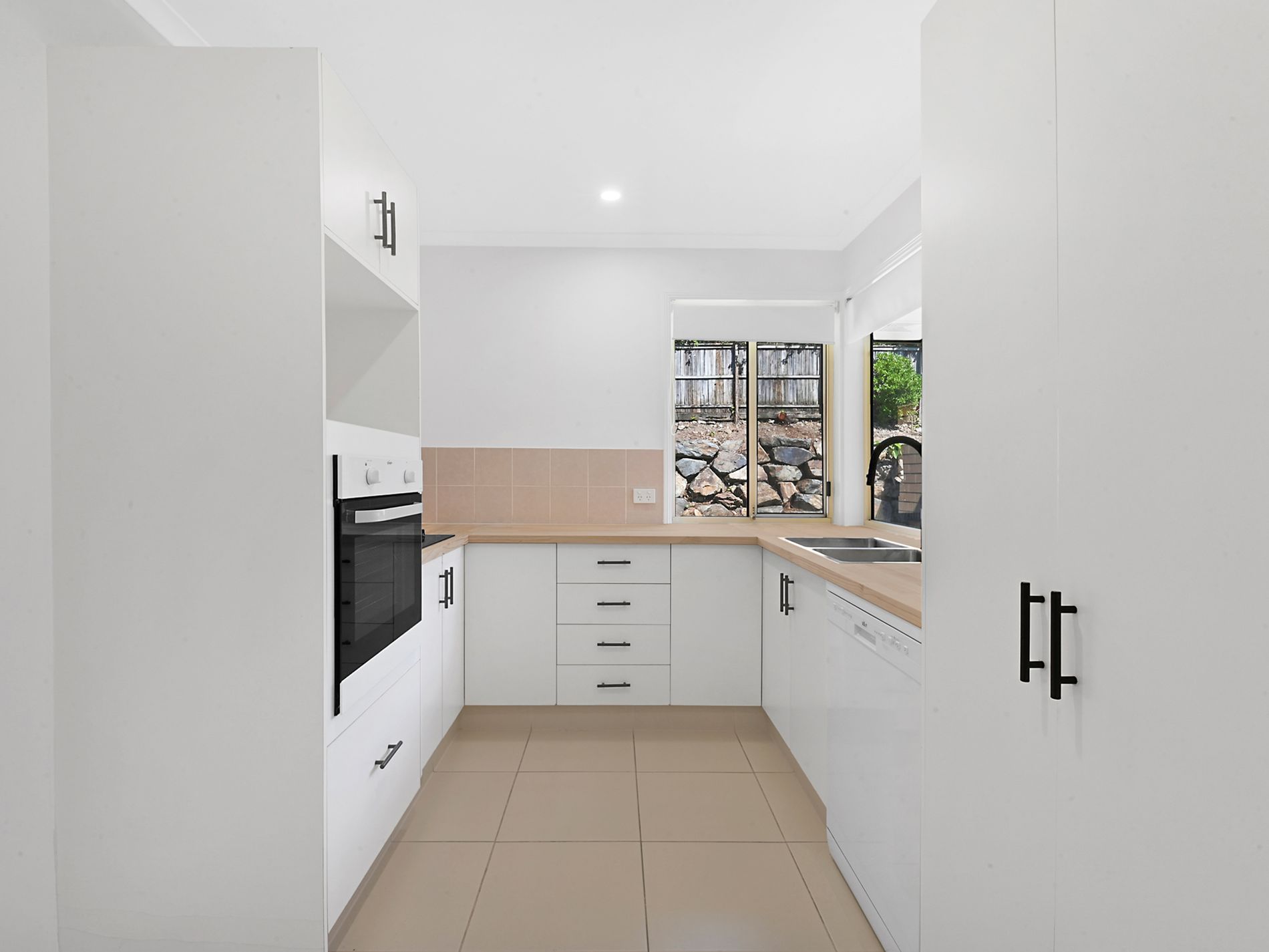 18 Strathalbyn Ct, Parkwood