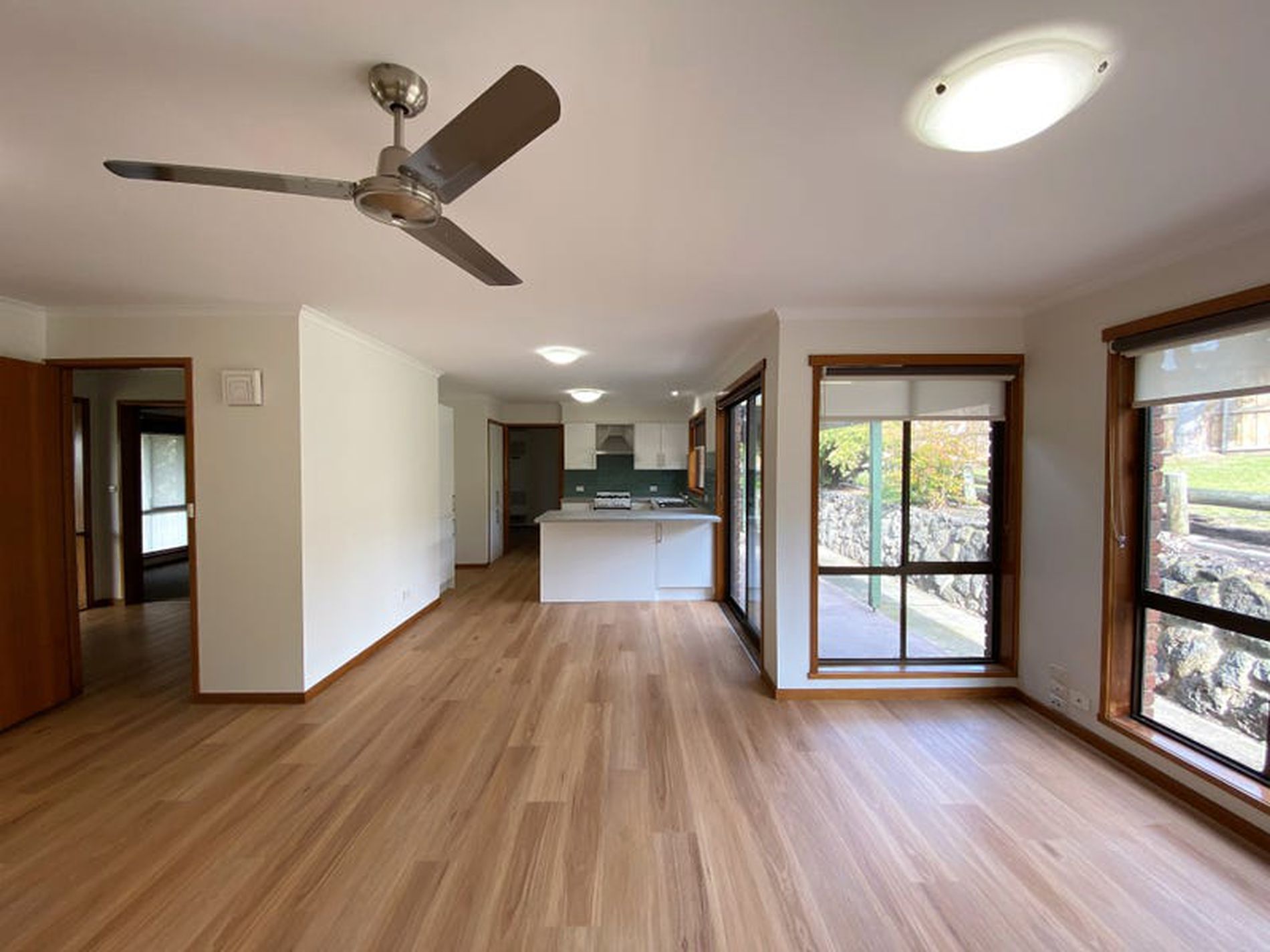 4 Royal Crescent, Hamlyn Heights