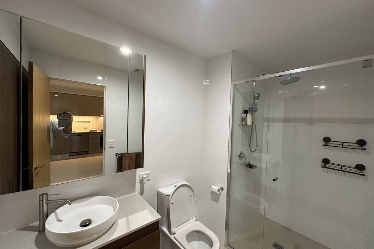 8406 / 55 Forbes Street, West End