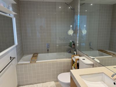 1409 / 2 Newquay Promenade, Docklands