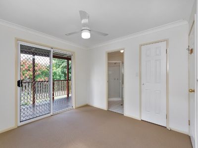 1 McDougall Close, Silkstone