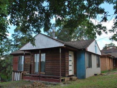 1 Vista Avenue, Farmborough Heights