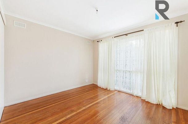 13 Brampton Close, Craigieburn