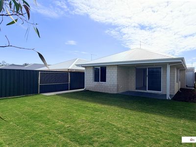 13 Magnolia Way, Lakelands