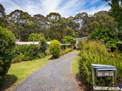 208-208A Princes Highway, Narooma