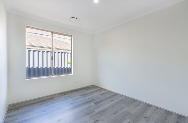 42 Achiever Avenue, Port Kennedy