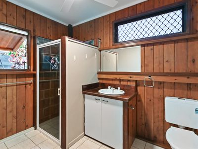 7 THORNTON COURT, White Rock